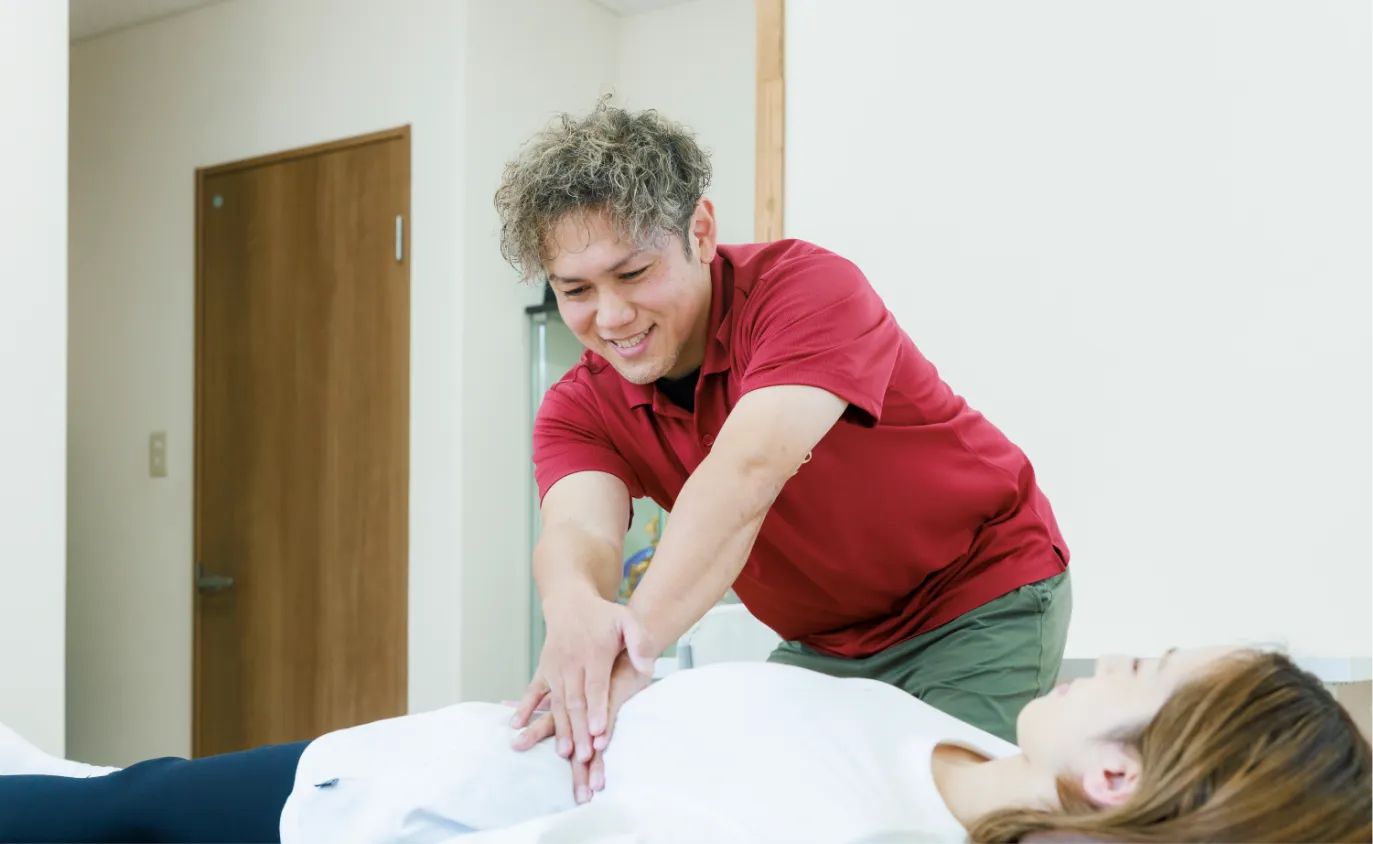 施術をする先生